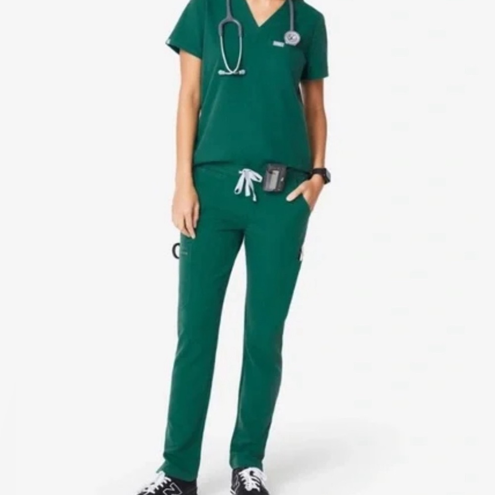 Figs Hunter Green Scrub Set
